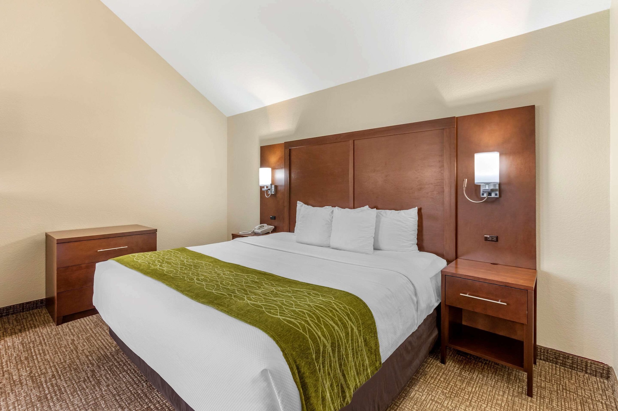 Upgrade, Suite, King Bed, Sofa, Accessible