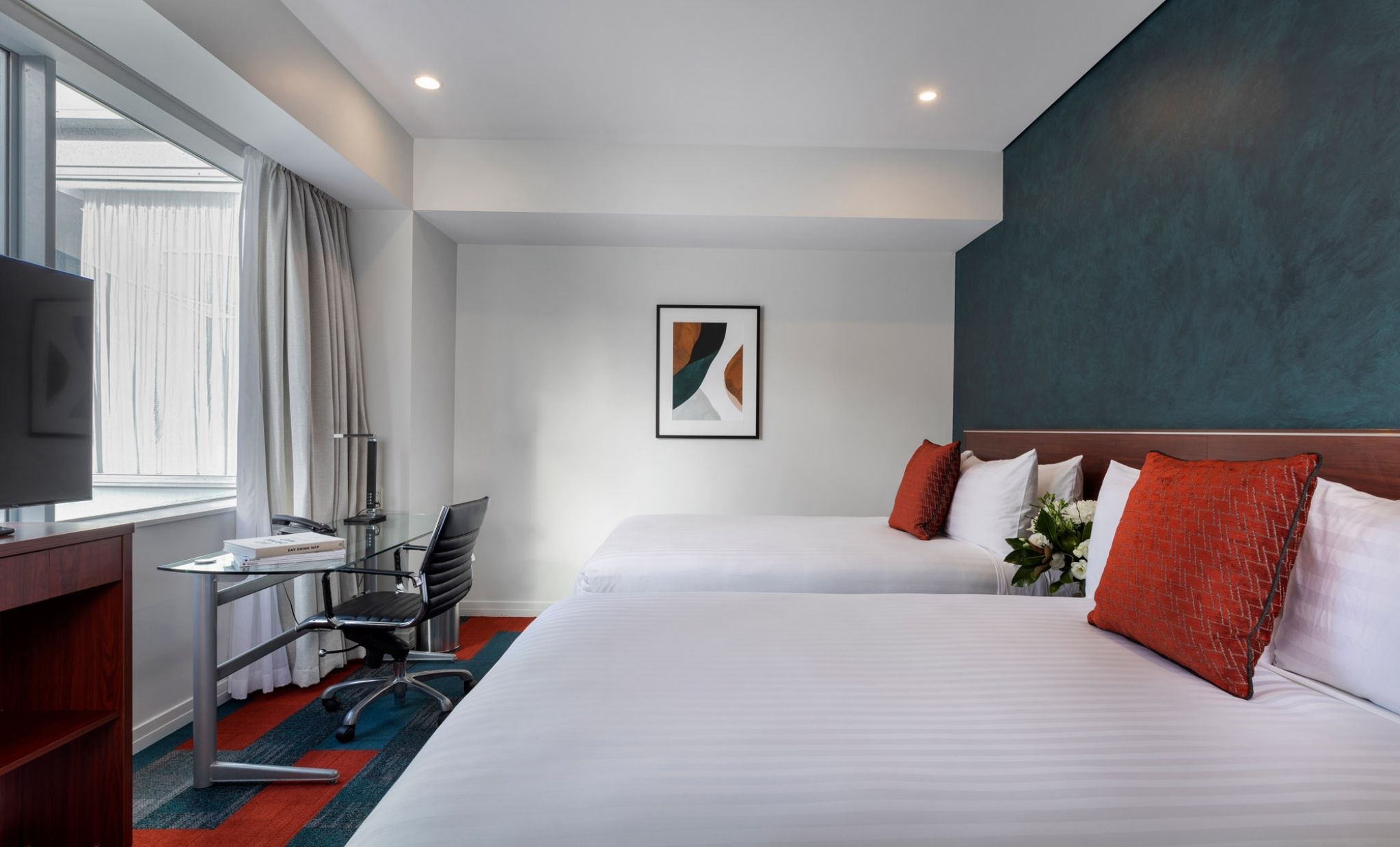 Deluxe, Twin Beds, City View