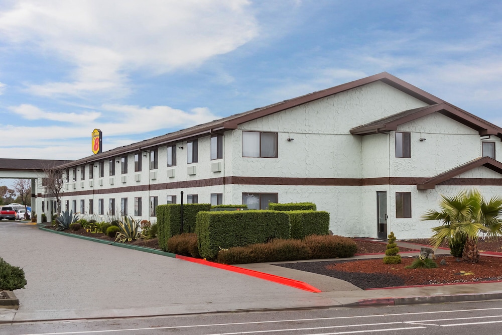 Super 8 By Wyndham Arcata in ARCATA - CA