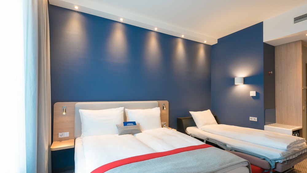 Holiday Inn Express MUNICH CITY WEST 19/80