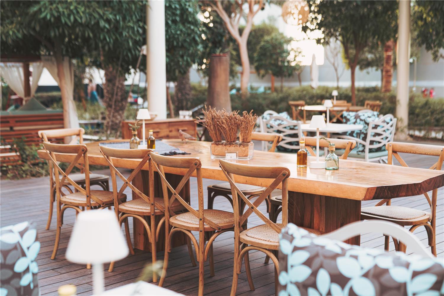 restaurant cafeteria
