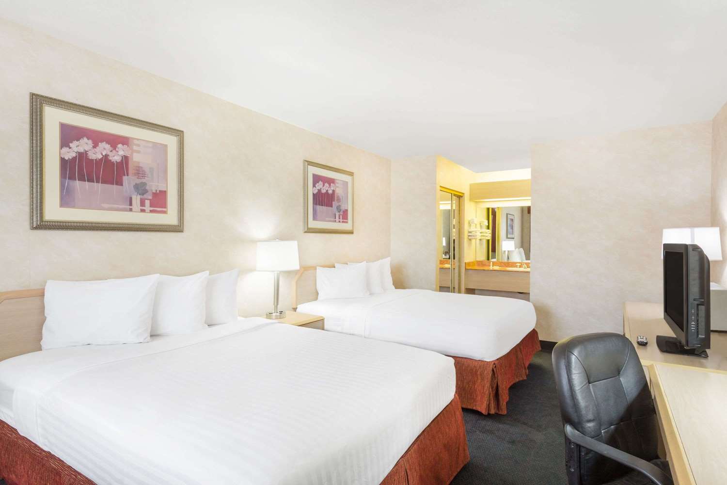 Days Inn by Wyndham Bullhead City 6/14