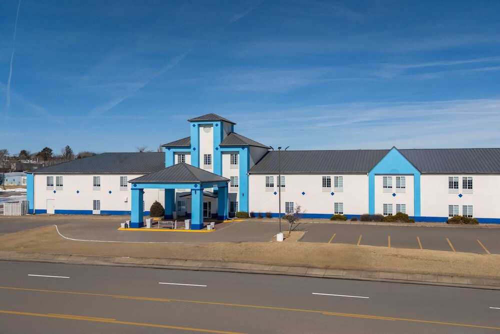 Days Inn by Wyndham Dodge City 52/56