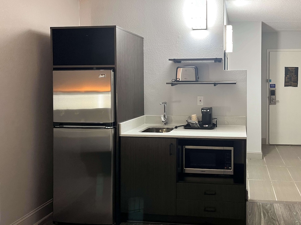 Studio6 Rock Hill, SC – Cherry Road 23/23