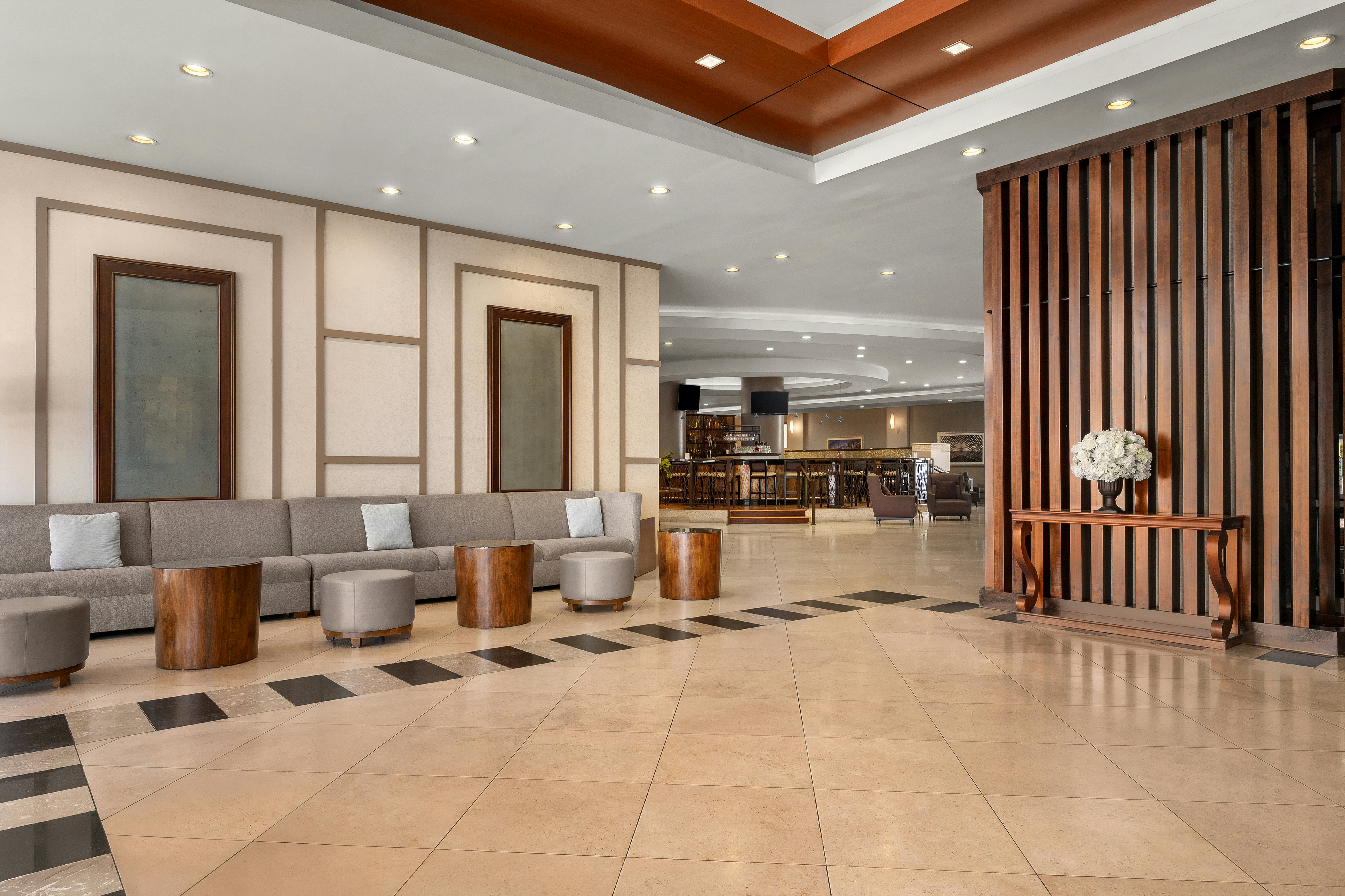 DoubleTree by Hilton Hotel Los Angeles Norwalk 30/59