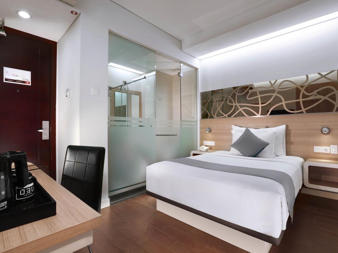Hotel Neo Gubeng 13/29
