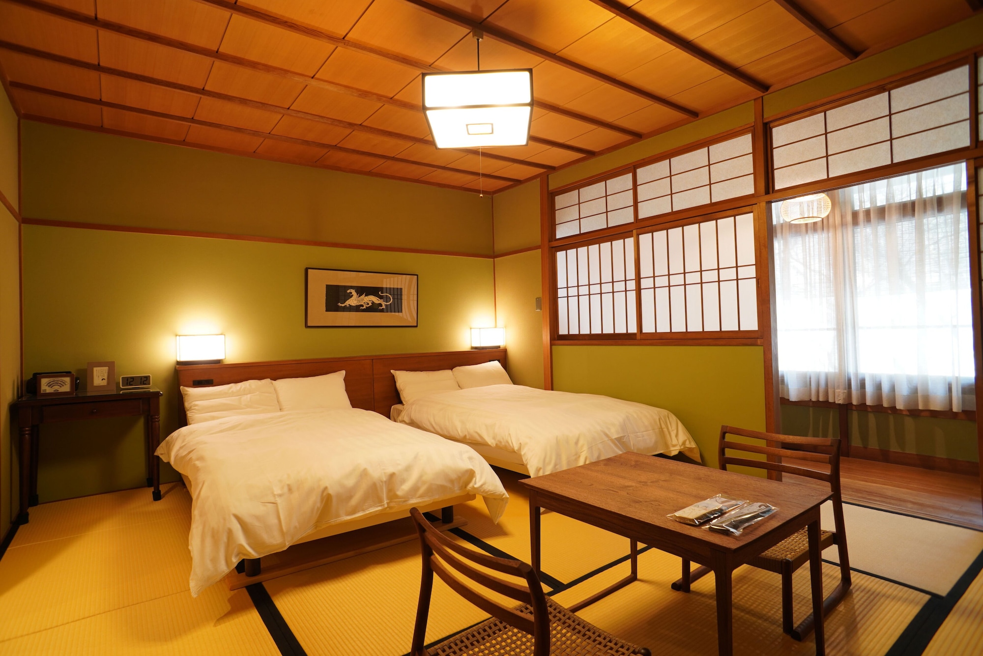 SUPERIOR, TWIN BEDS