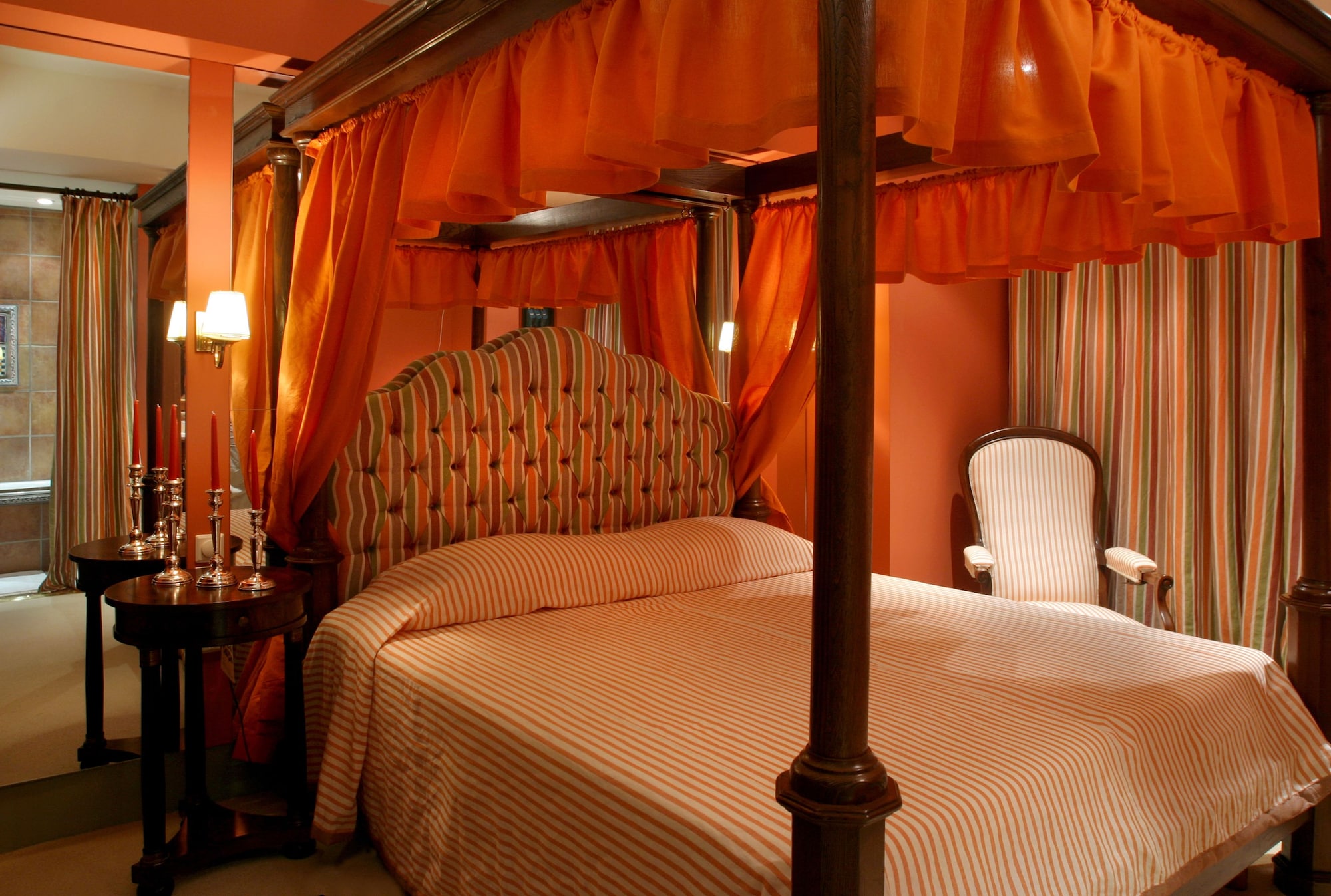 DELUXE, DOUBLE BED
