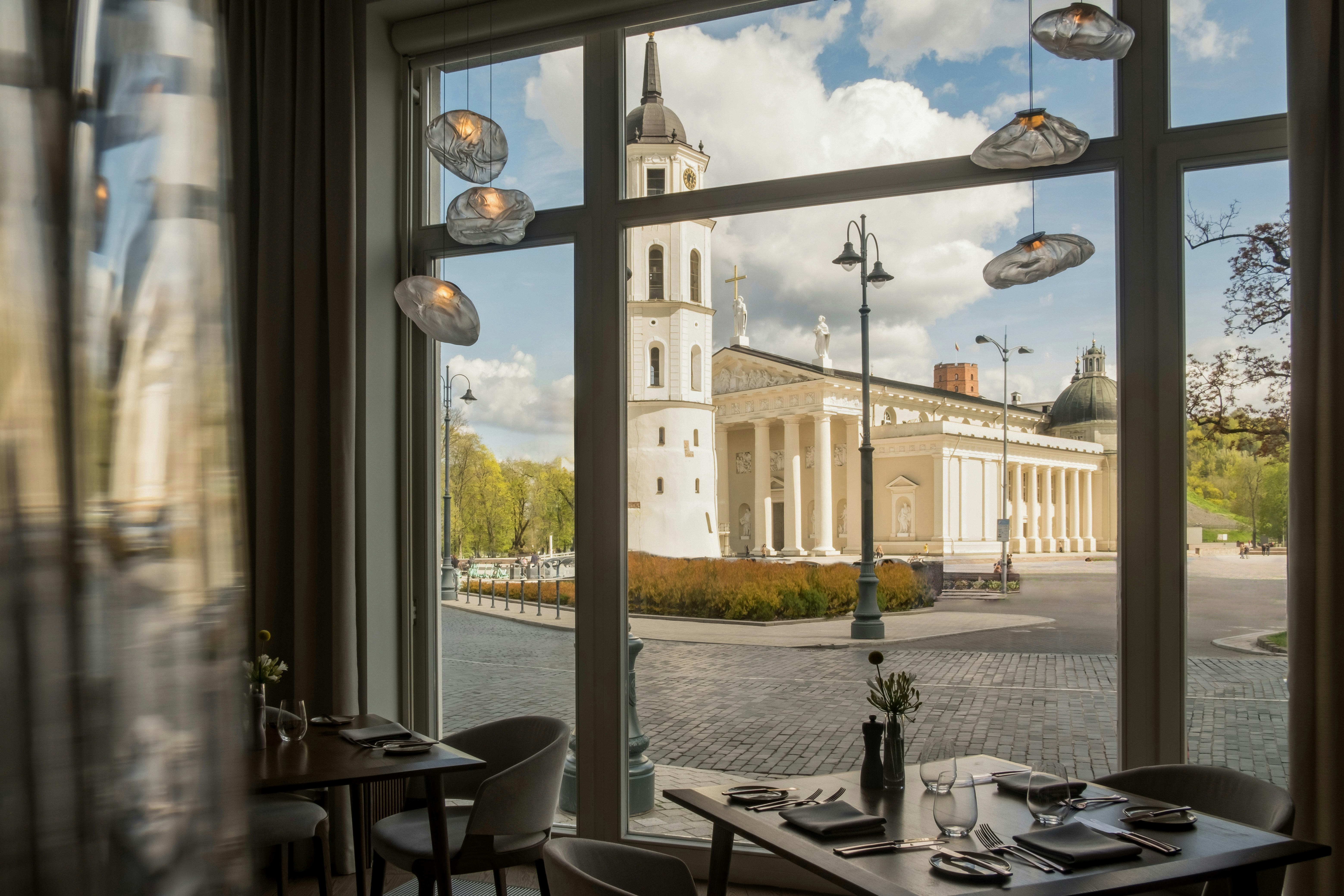 Grand Hotel Vilnius, Curio Collection by Hilton 28/47