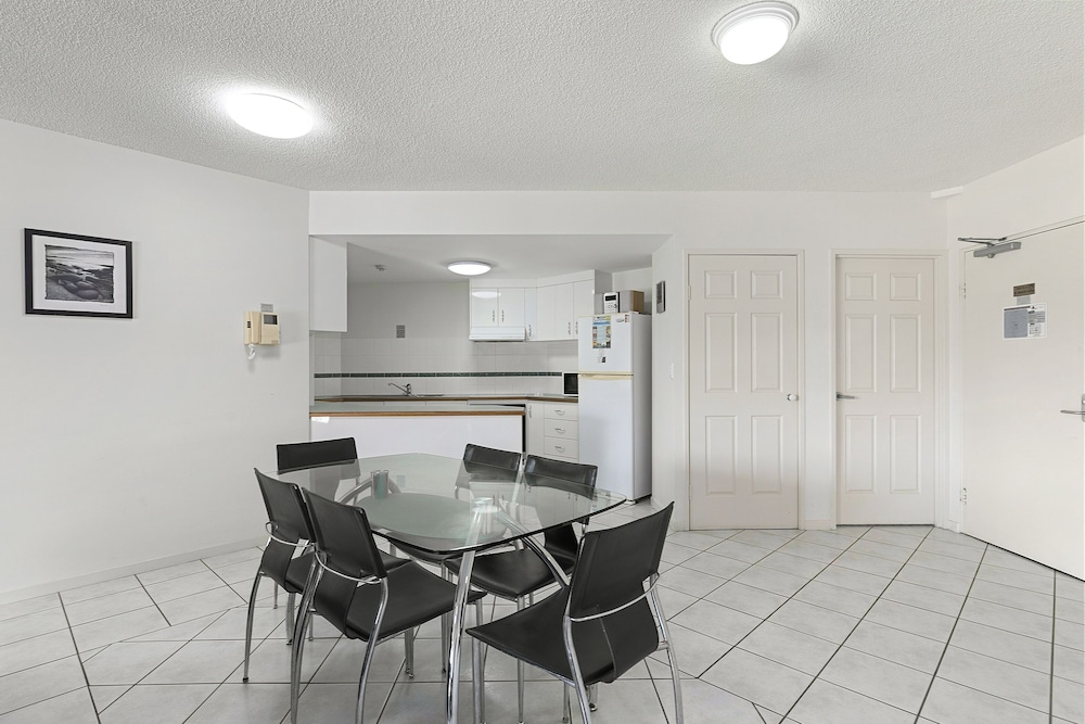 WHITE CREST LUXURY APARTMENTS 34/50