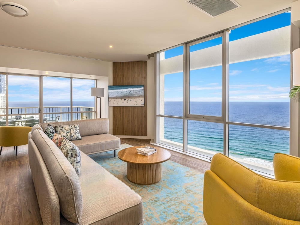 NOVOTEL SURFERS PARADISE 42/64