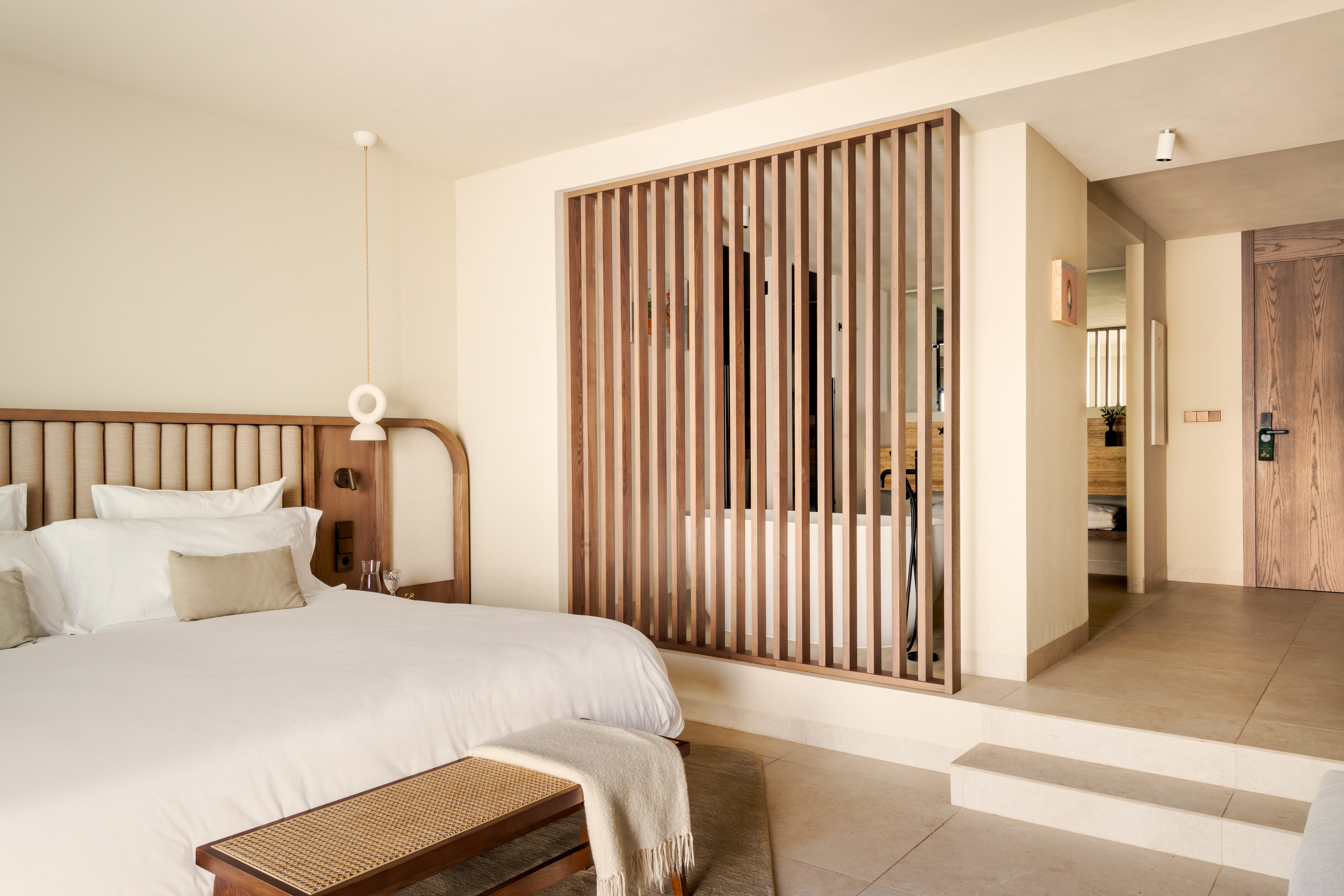 Plunge, Junior Suite