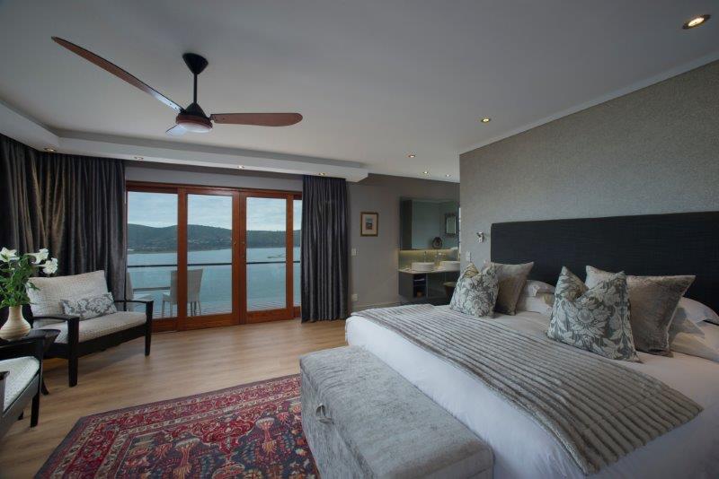 Lagoon, Luxury