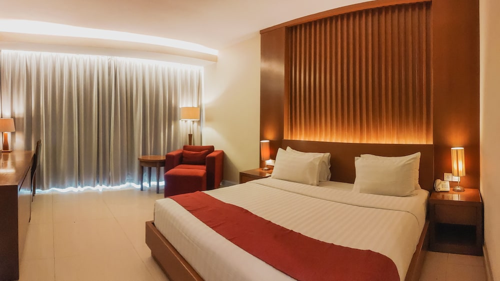 Seminyak Square Hotel 8/67