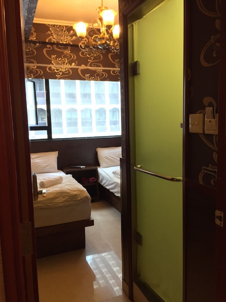 Rai Lei Hotel 8/50