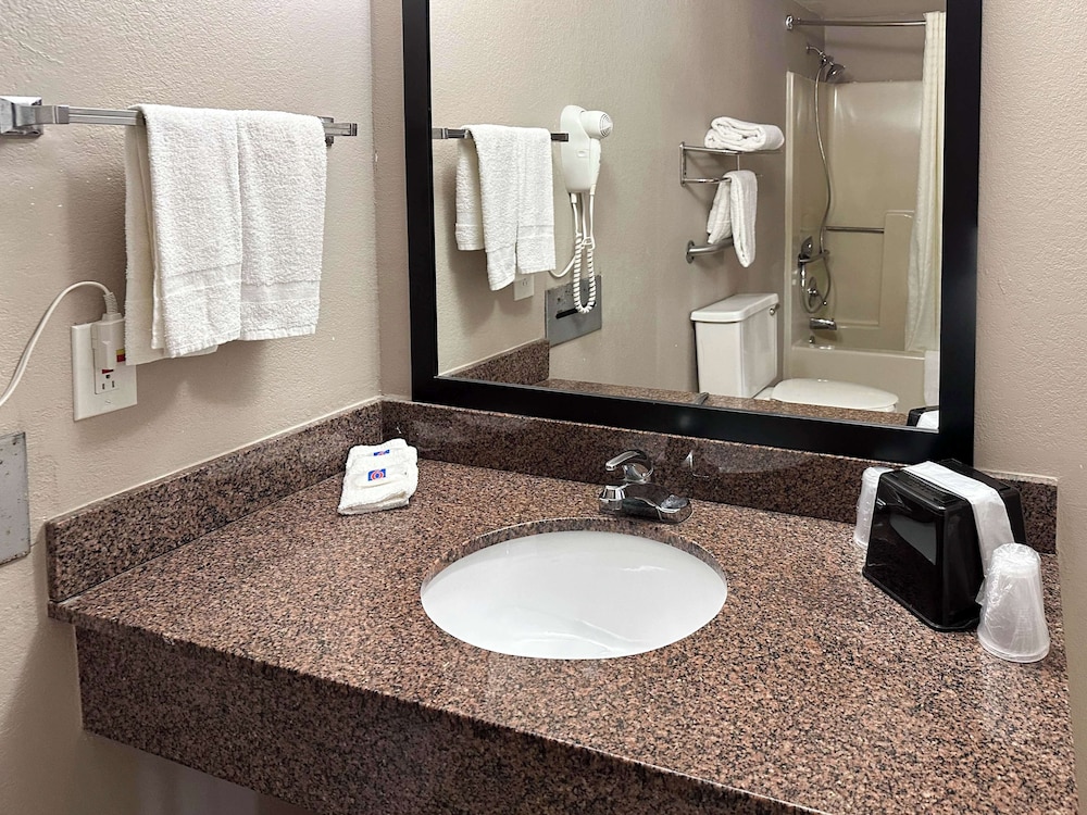 Motel6 Atlanta, GA - Atlanta Airport East 48/50