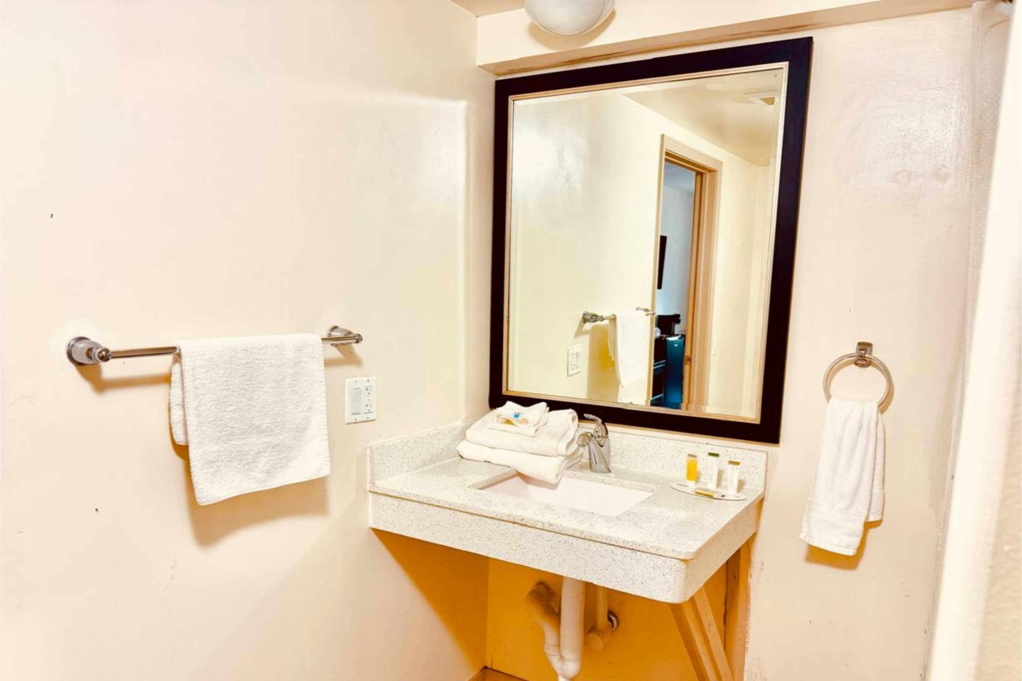 University Inn of Carbondale by Hotel O 49/49