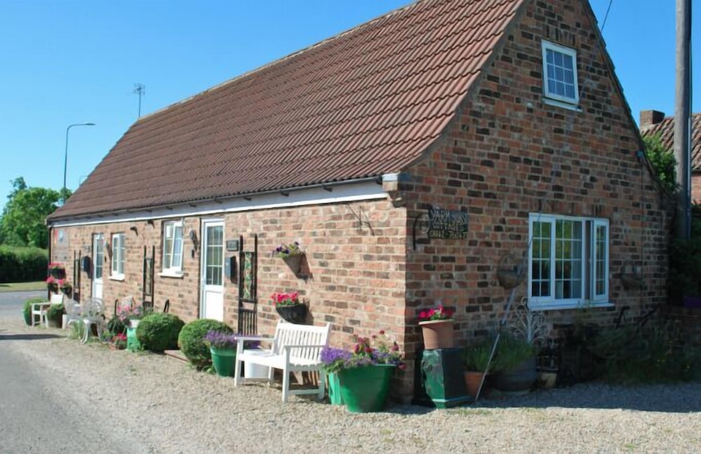 OYO Yarm Cottages 57/64