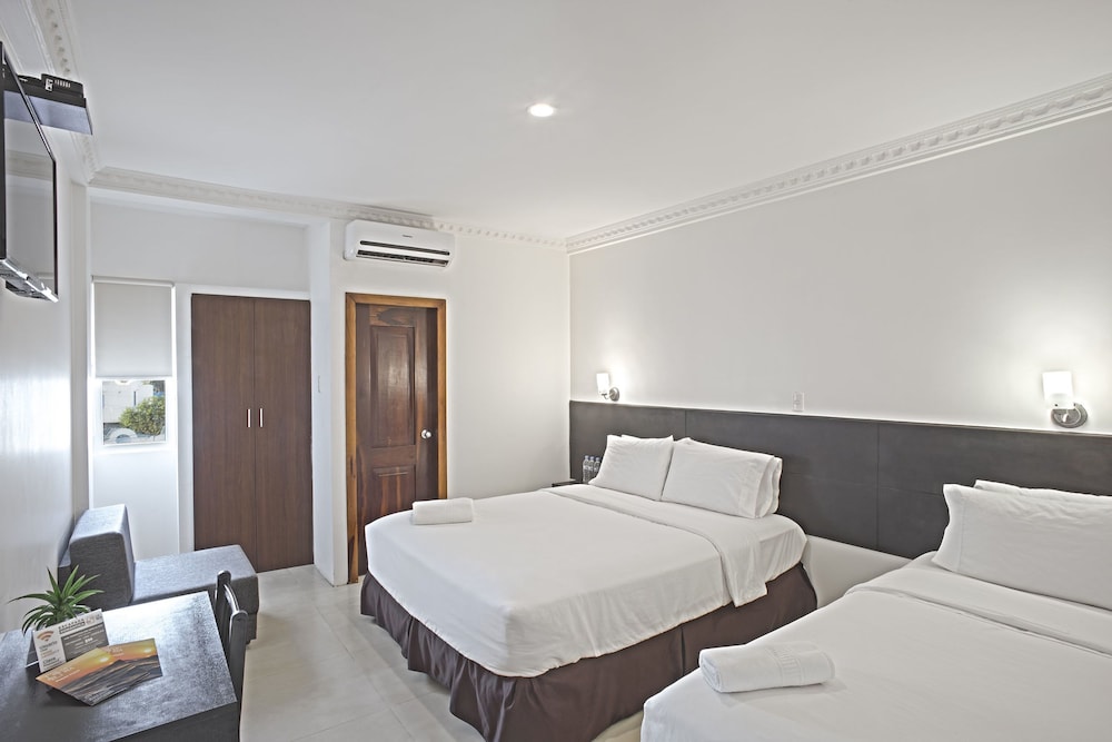Hotel La Ria Playas 8/42