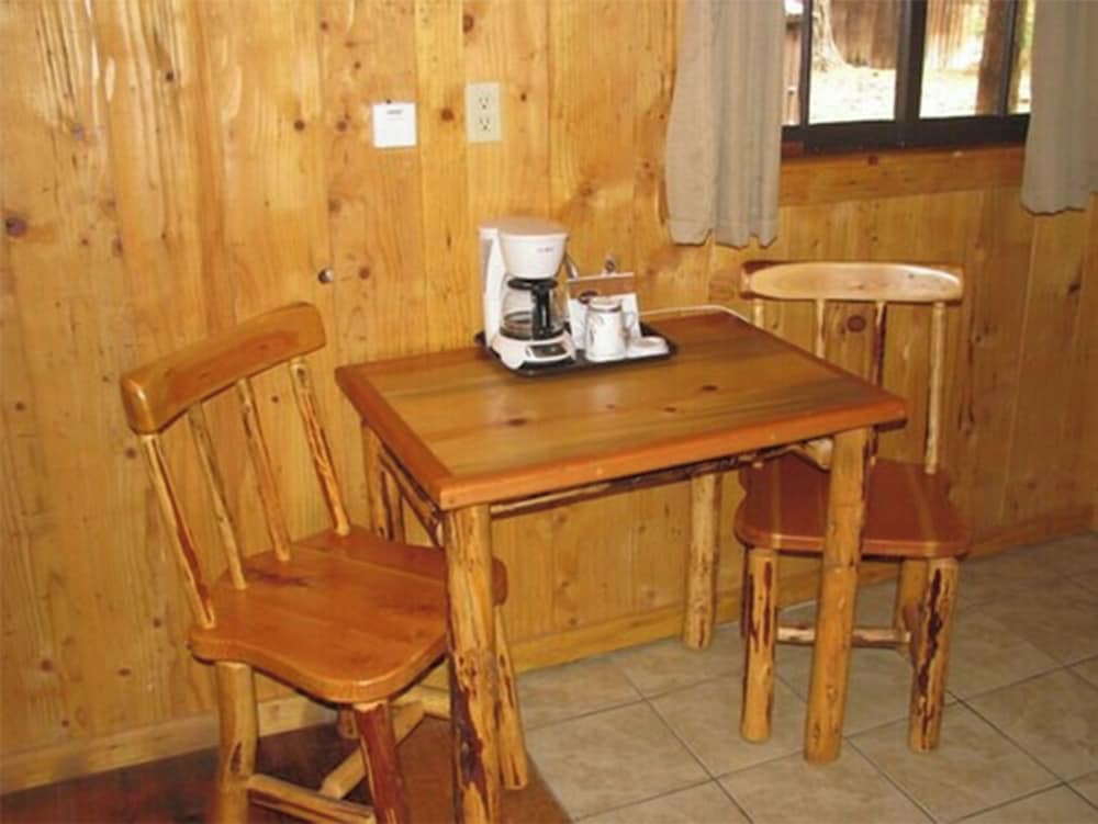 Union Creek Resort 34/50