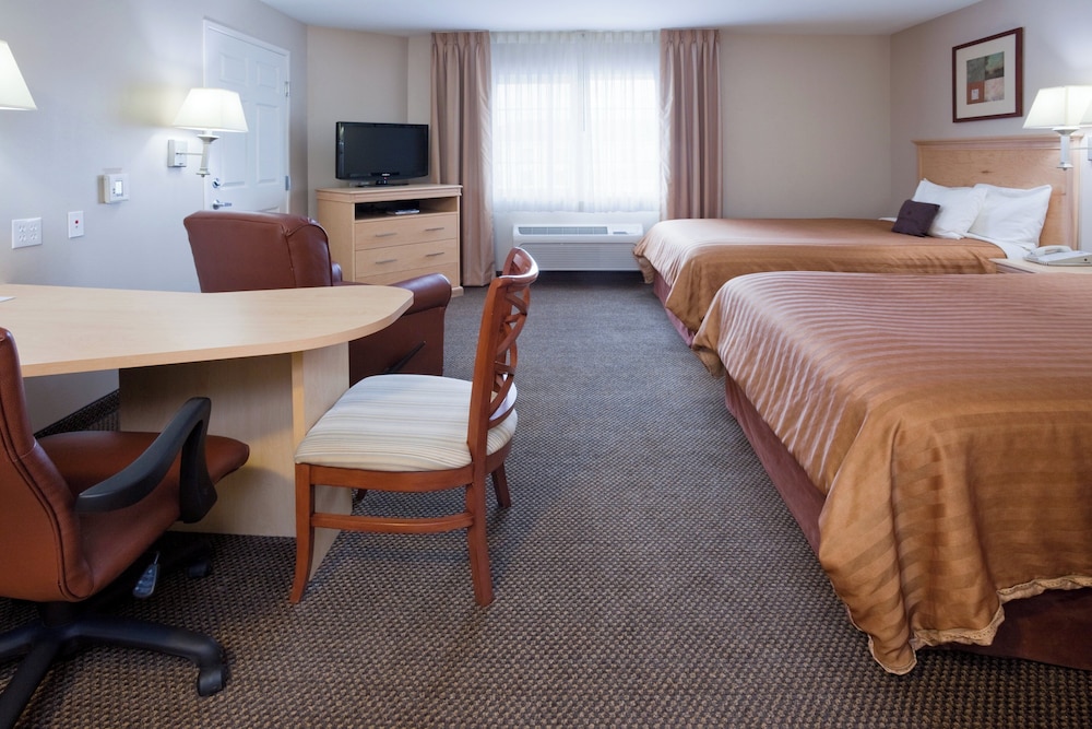 Candlewood Suites Milwaukee Brown Deer 13/29