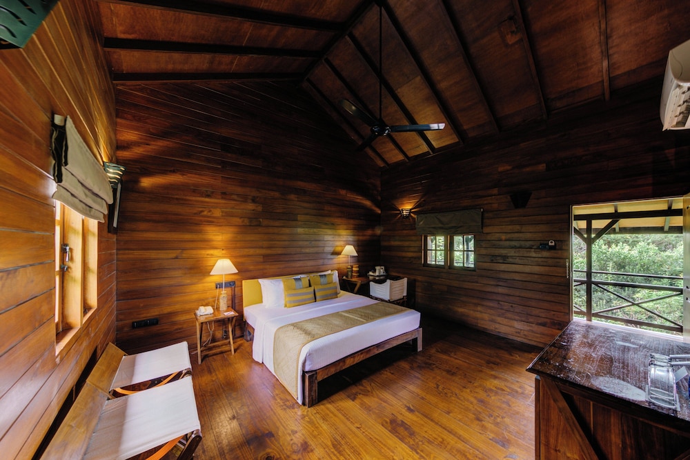 Beach, Chalet, King Bed