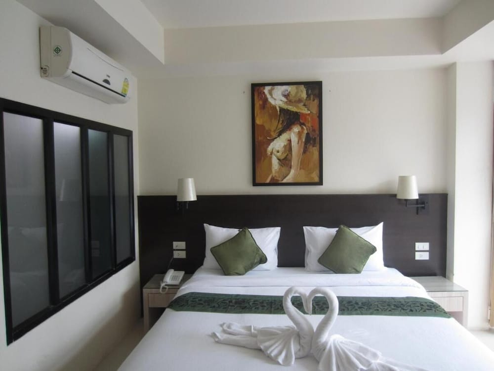 Amici Miei Hotel 13/30