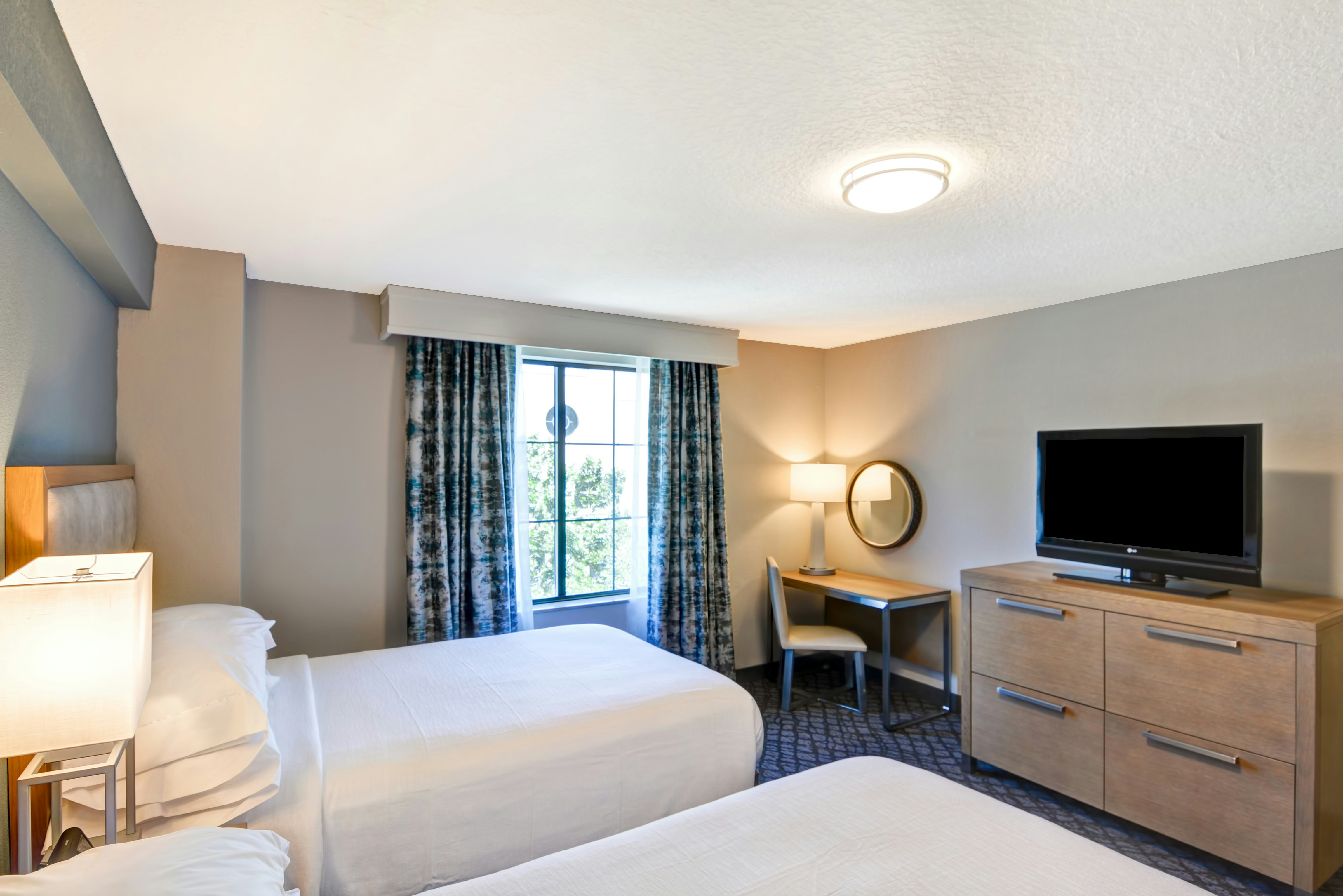 SUITE, 2 DOUBLE BEDS, CORNER, ACCESSIBLE