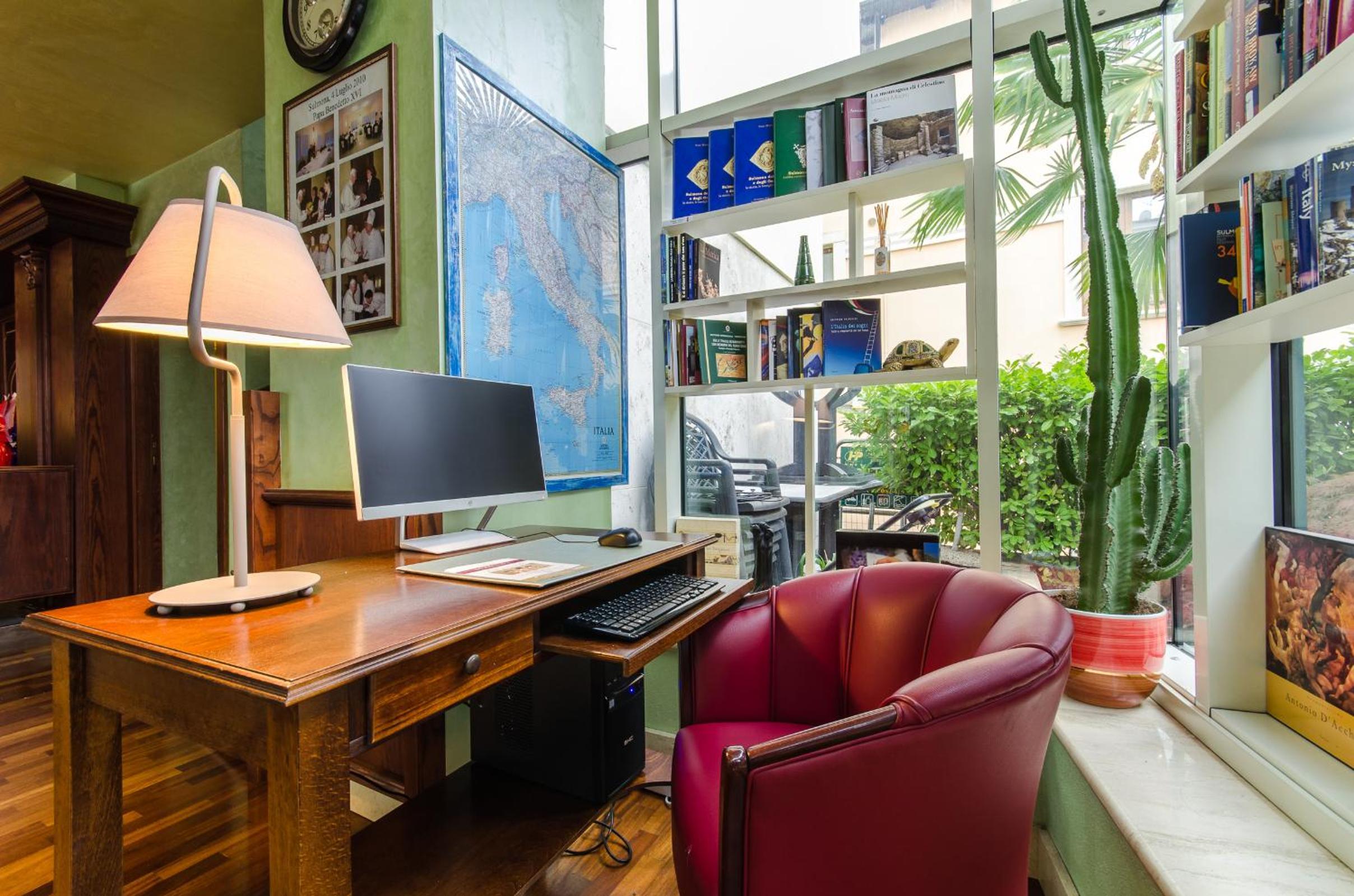 Hotel Santacroce Ovidius 44/50