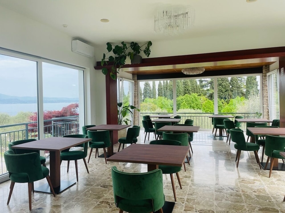 Hotel Mon Repos 23/50