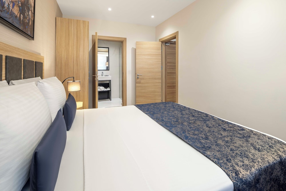 The Capri Hotel Osmanbey 26/60