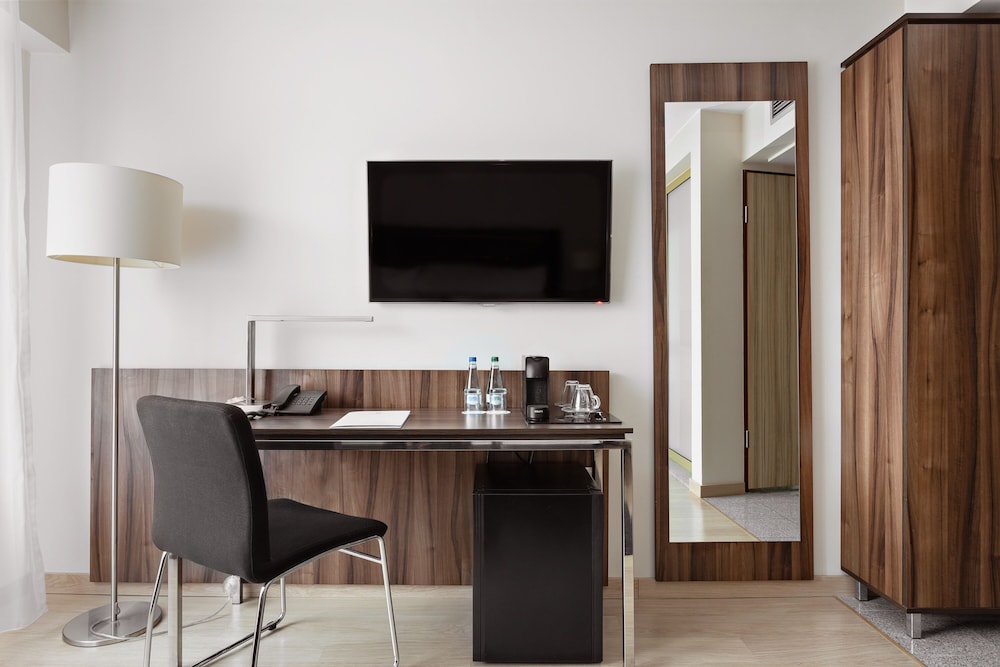 HOTEL MODERNO 57/63