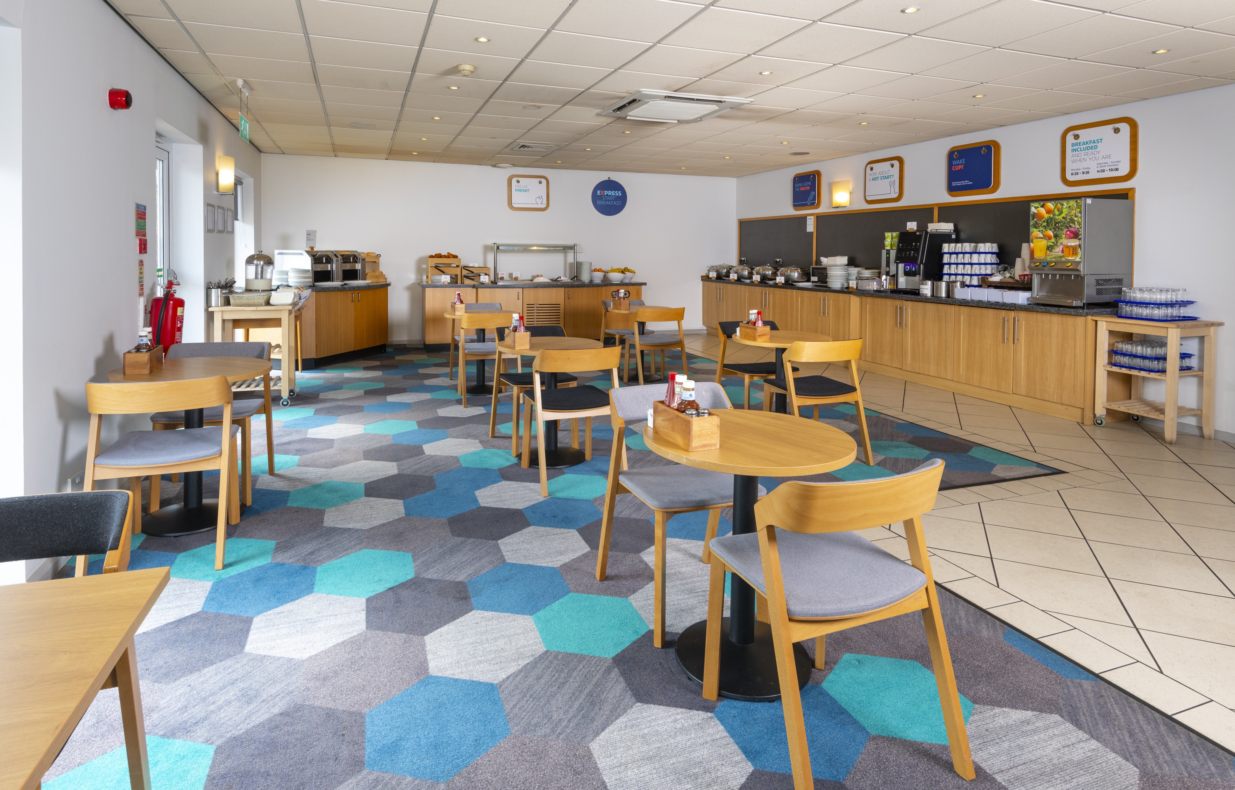 Holiday Inn Express Gloucester South 19/24