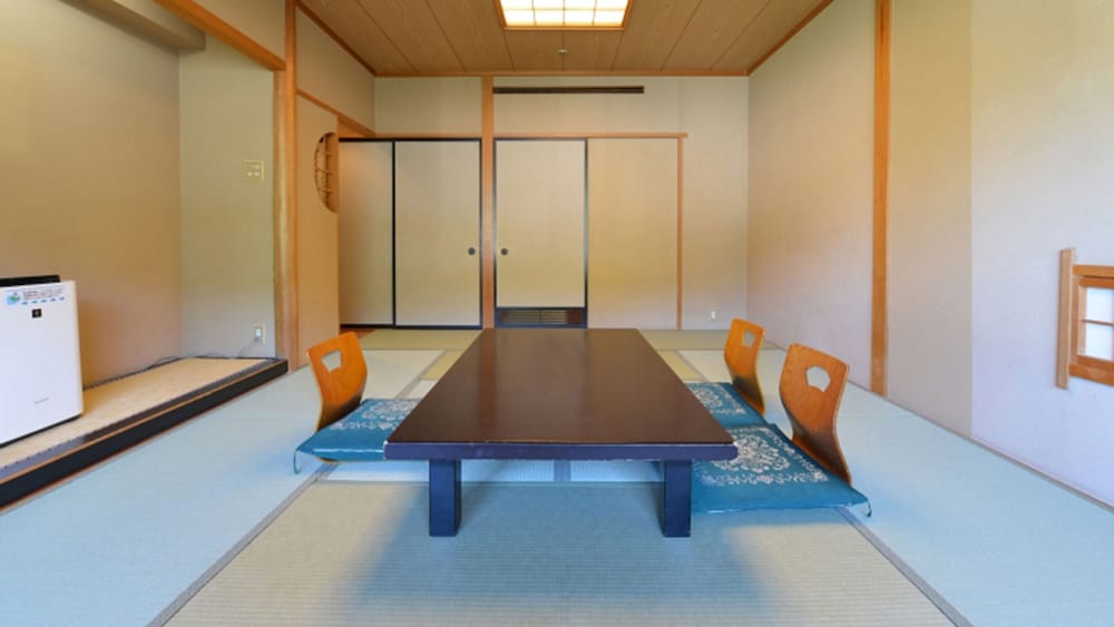 Hotel Kinugawa Gyoen 54/55