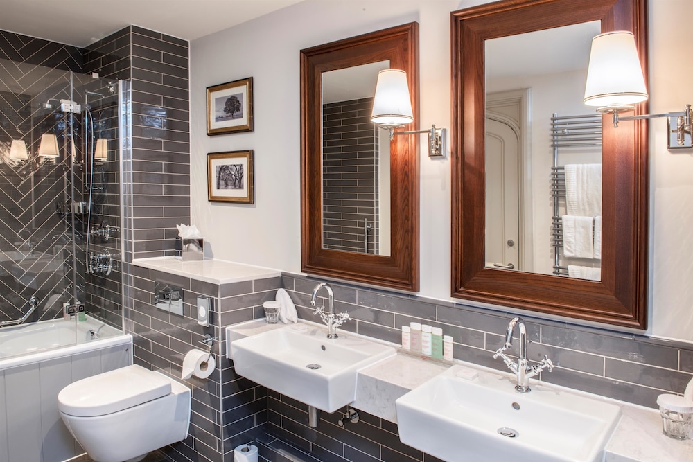 De Vere Tortworth Court Ex Tortworth Court Four Pillars 24/69