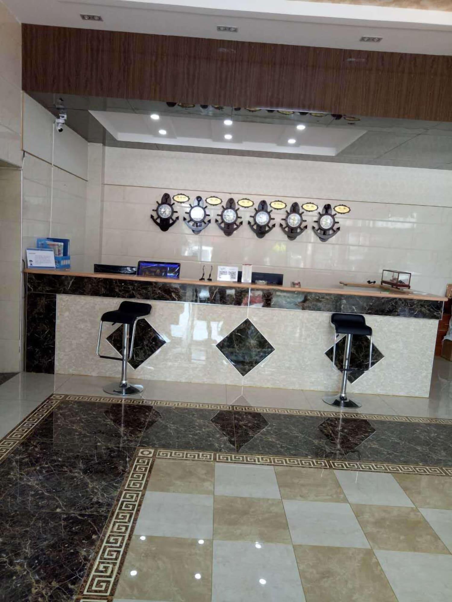 Huayun Business Hotel 3/14