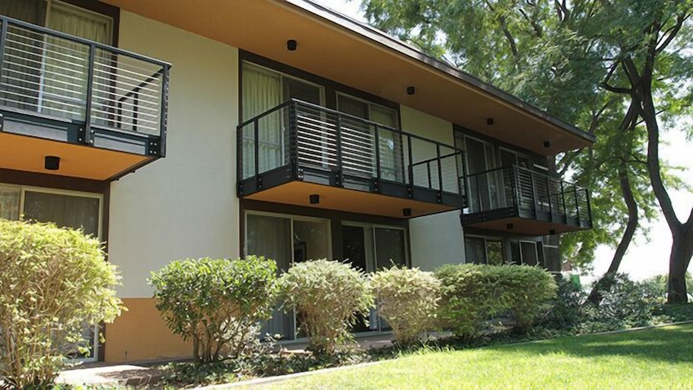 Kellogg West Conference Center &amp; Hotel 3/32