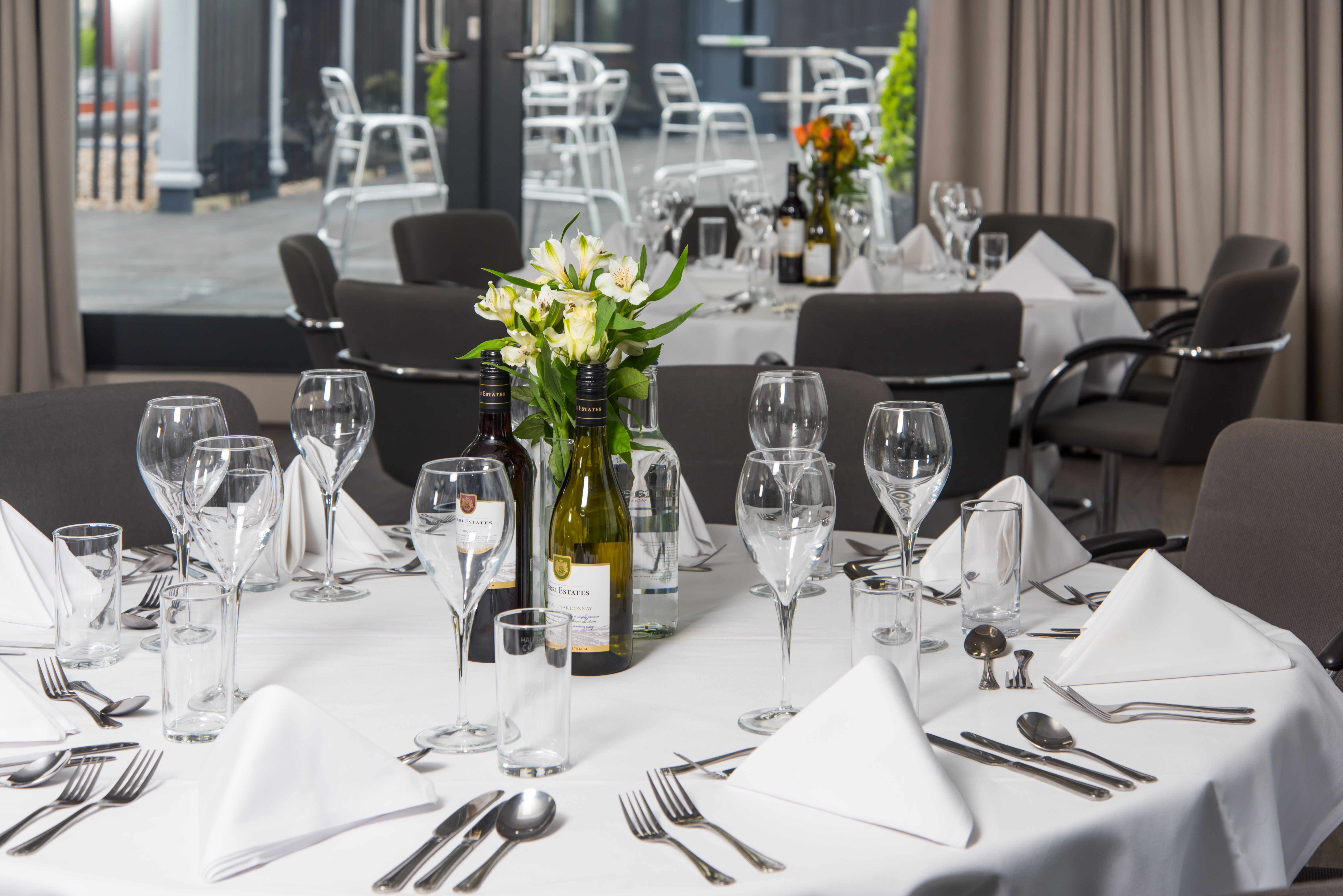 Holiday Inn London West 48/75