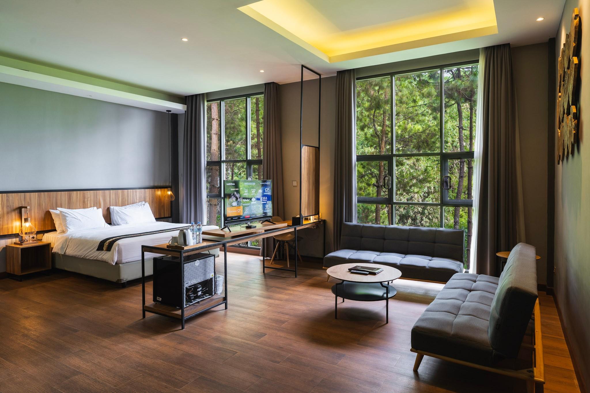 Royal, Suite, Queen Bed