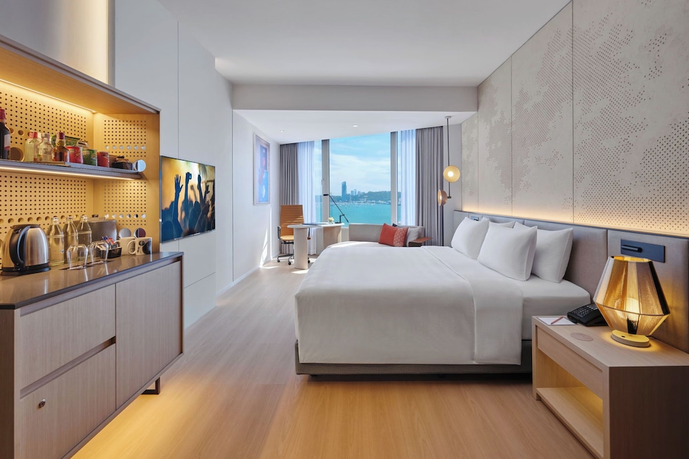 Renovated, Deluxe, Twin Beds, Sea View، Hard Rock Hotel Pattaya 5/8