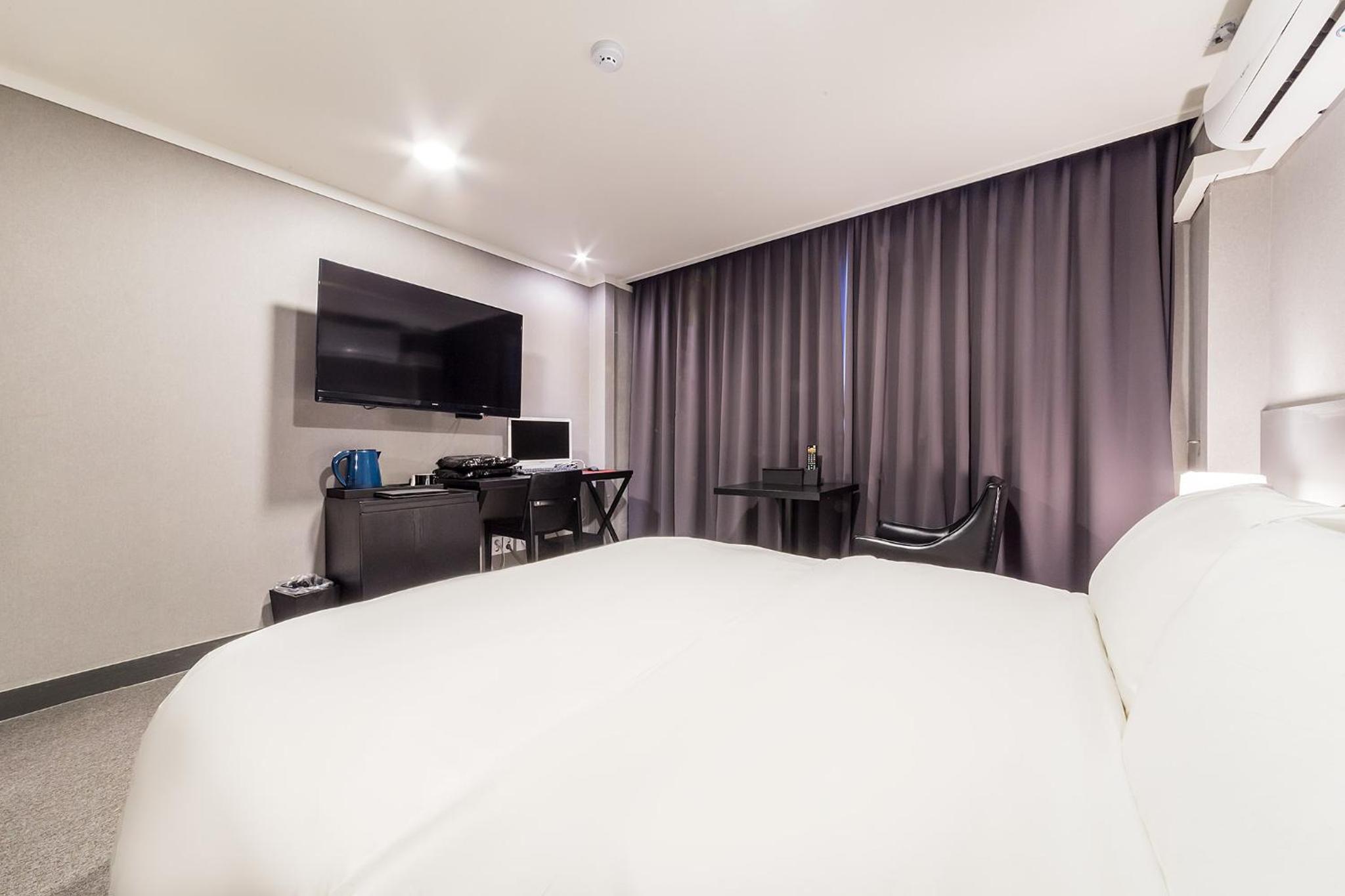 Standard, Double Bed