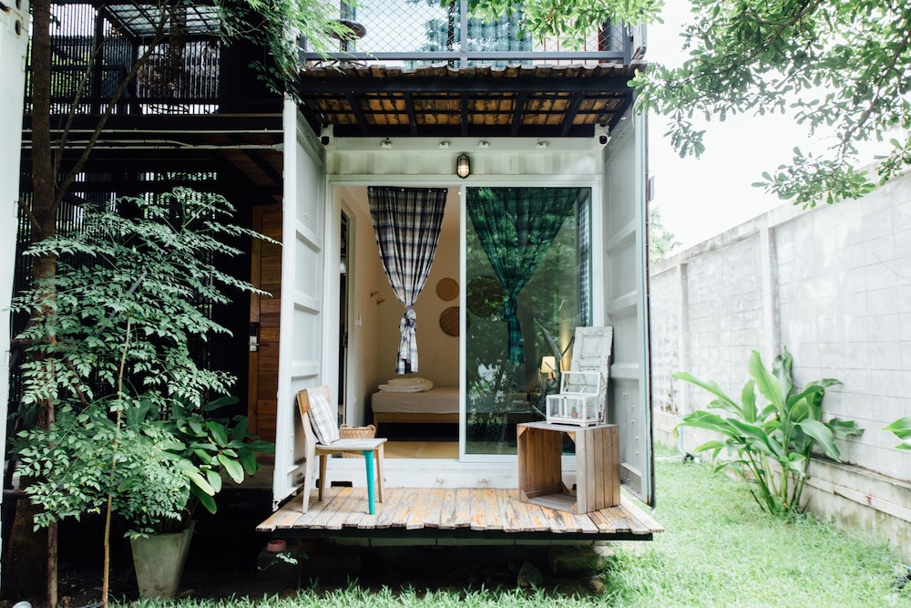 The Yard Hostel 1/50