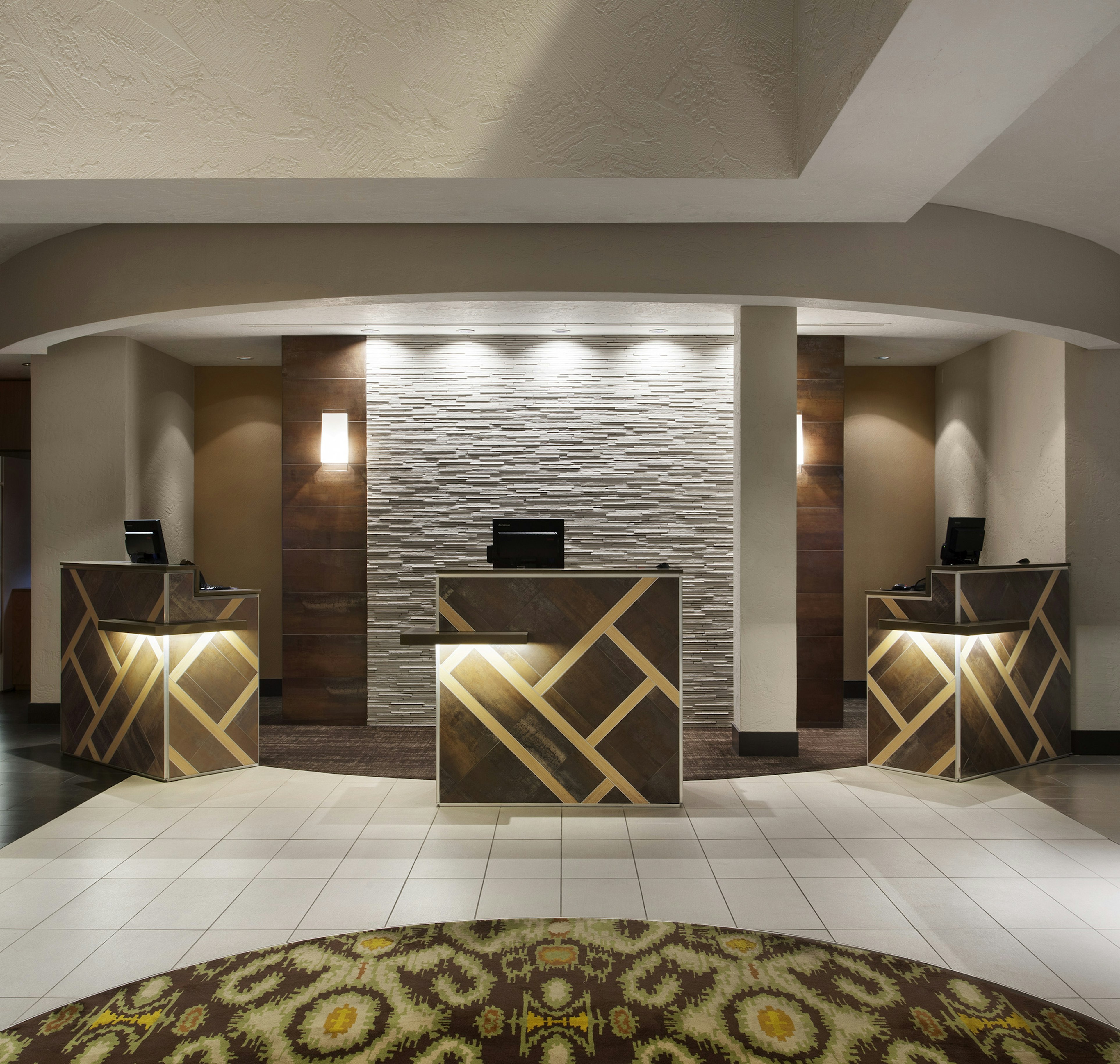 Embassy Suites by Hilton Phoenix Tempe 14/56