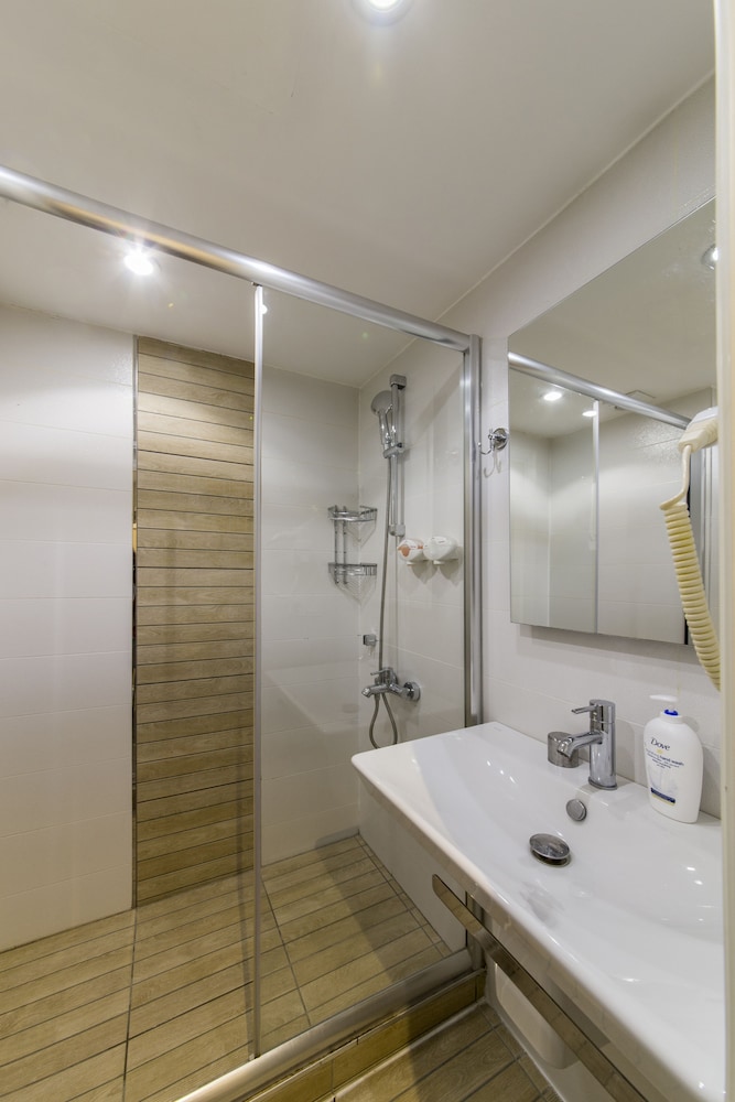 Aston Hotel Taksim (ex Aston Residence Hotel) 66/70