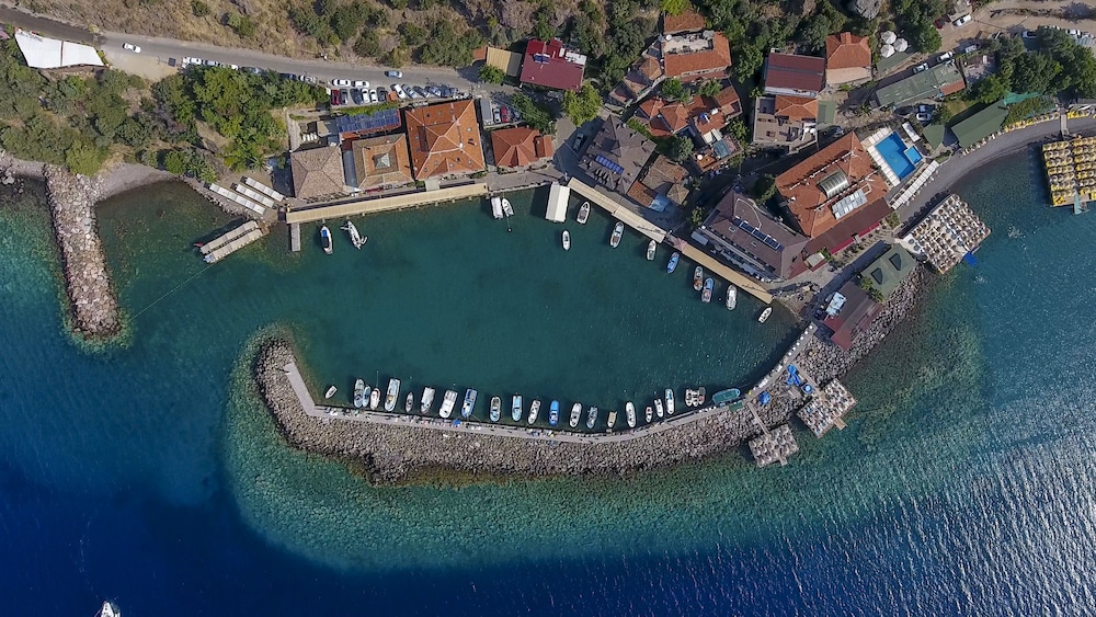 Assos Nazlihan Hotel 74/77