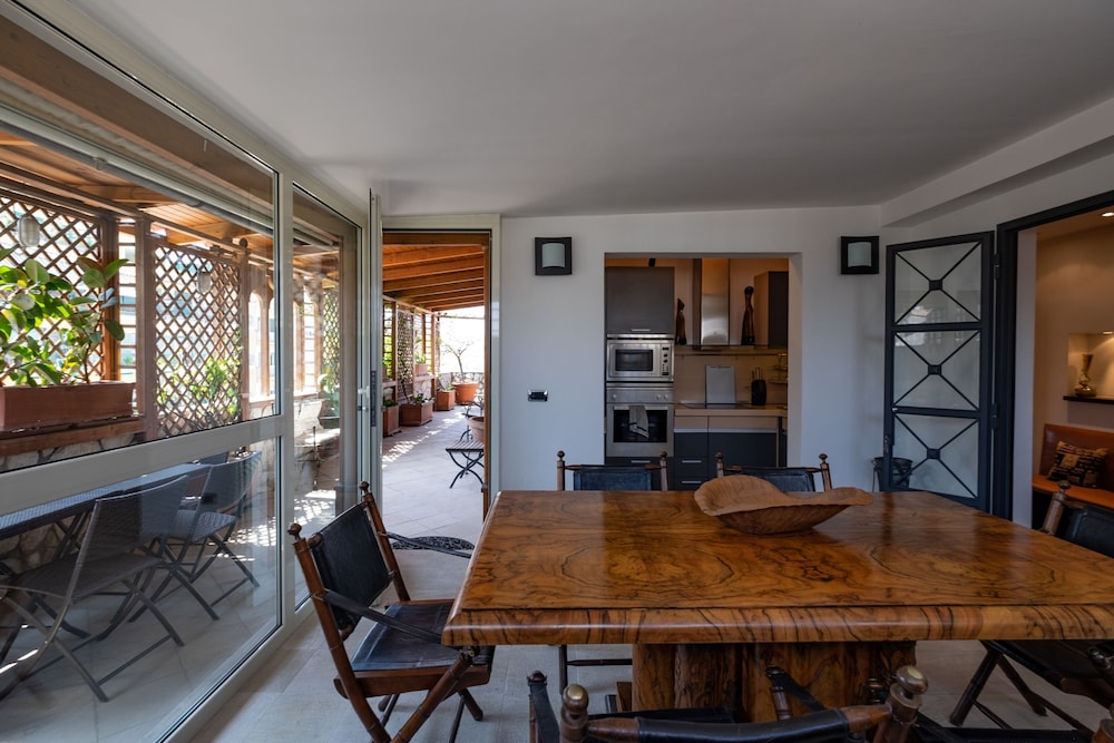 Amazing Penthouse by Caracalla 28/40