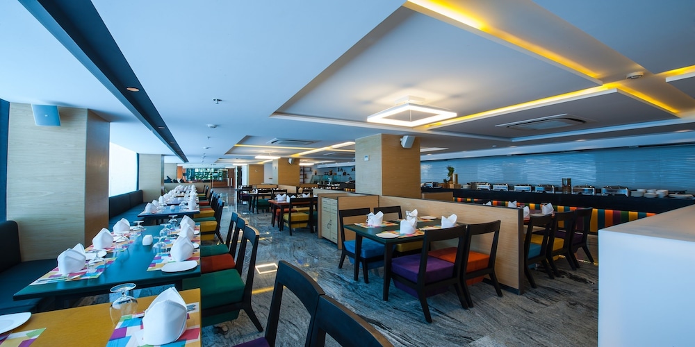 Effotel By Sayaji Indore 55/68