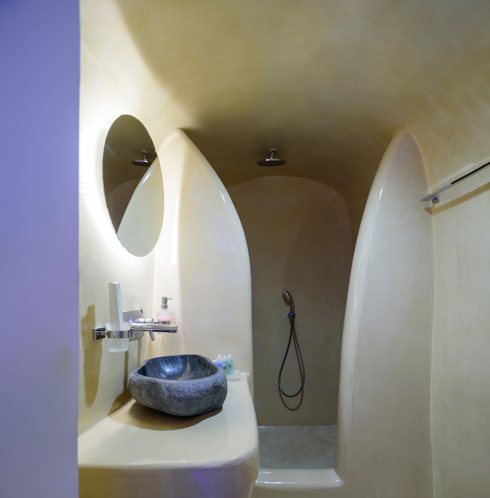 Caldera, Comfort, Suite, Queen Bed, Sunset View, Sea View, Jetted Tub