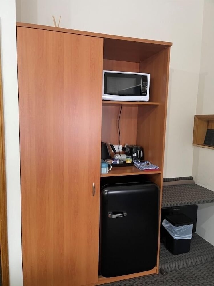 Westwood Motor Inn 38/50