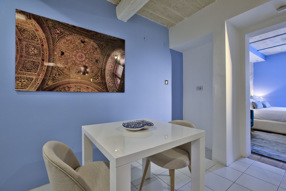 Barrakka Suites 42/50